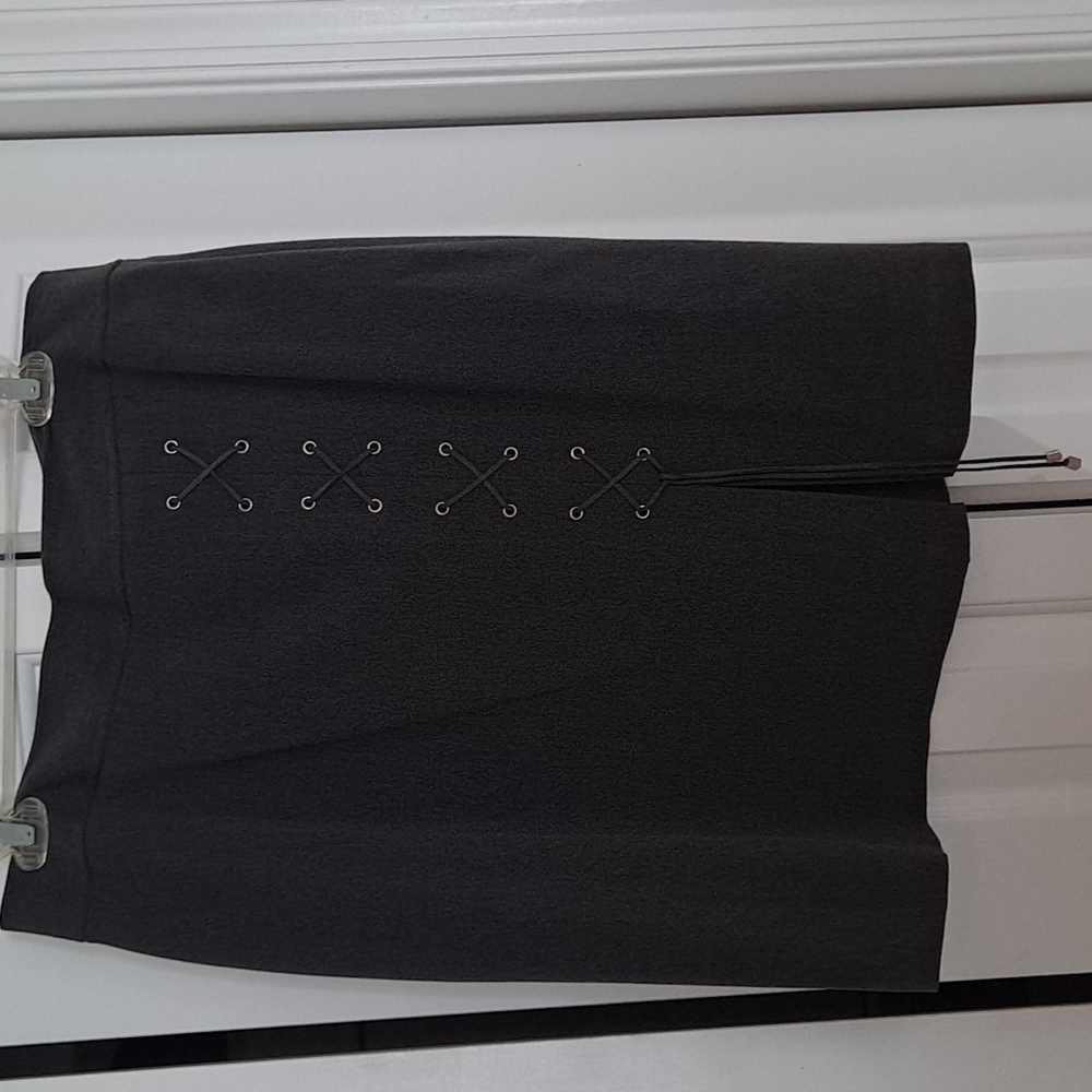 Grey skirt